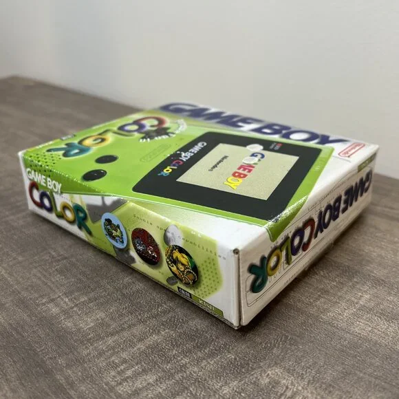Game Boy Color Box - Picture 4 of 11